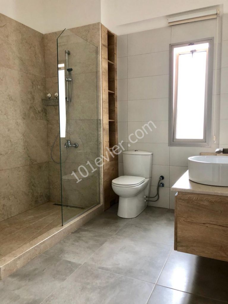 Dereboyu'nda 2+1 (105m2) Kiralık Lux Daire Kısmi Eşyalı 