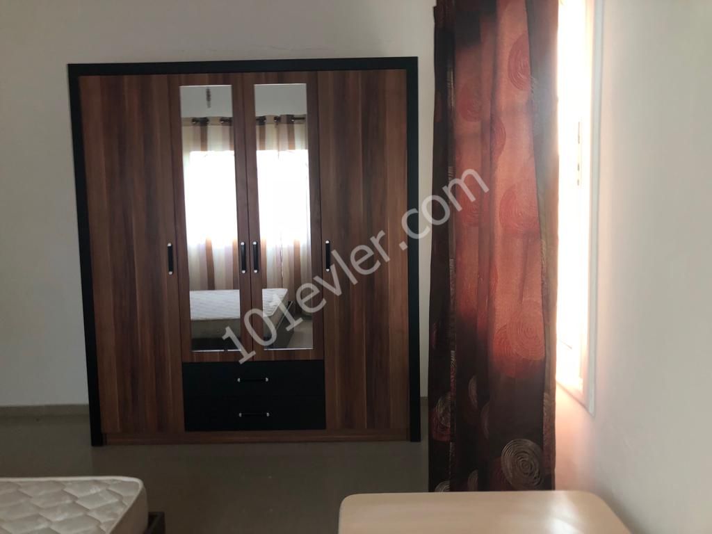 Gönyeli'de 3+1 (140m2) Durak Dibinde Kiralık Daire 