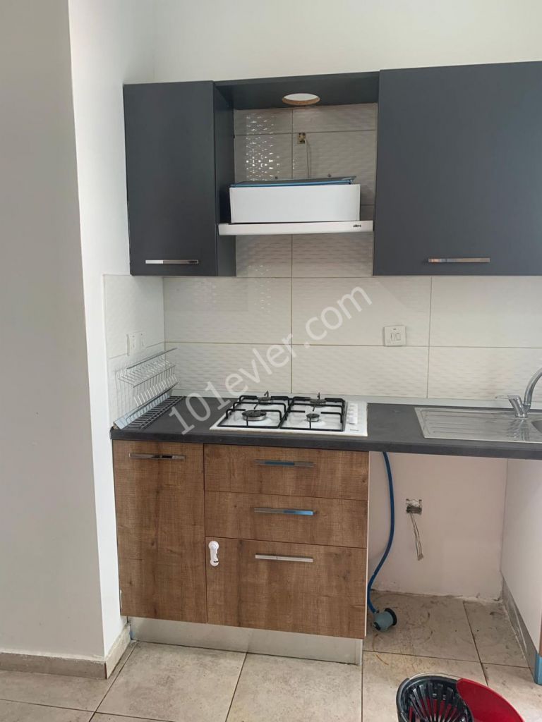 Gönyeli'de 2+1 Yıllık Kiralık Daire 