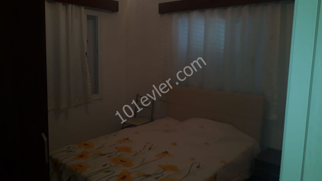 Girne Dikmen'de Full Eşyalı 2+1 Öğrenciye Kiralık Daire- Durak Dibi