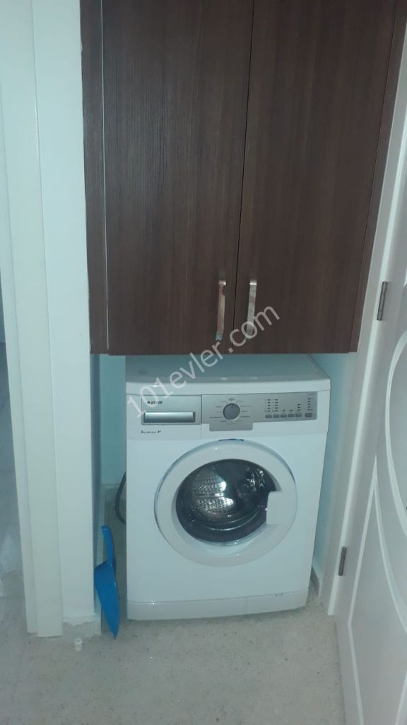 Girne Dikmen'de Full Eşyalı 2+1 Öğrenciye Kiralık Daire- Durak Dibi