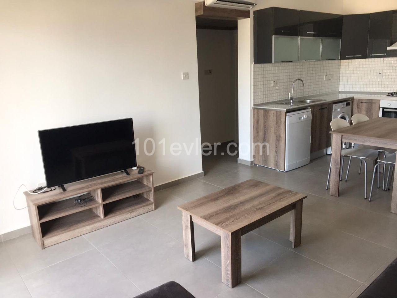 Girne Merkez'de Deniz Manzaralı (Jasmine Court) Sıfır Full Eşyalı Yeni Bitmiş Lux Daireler 