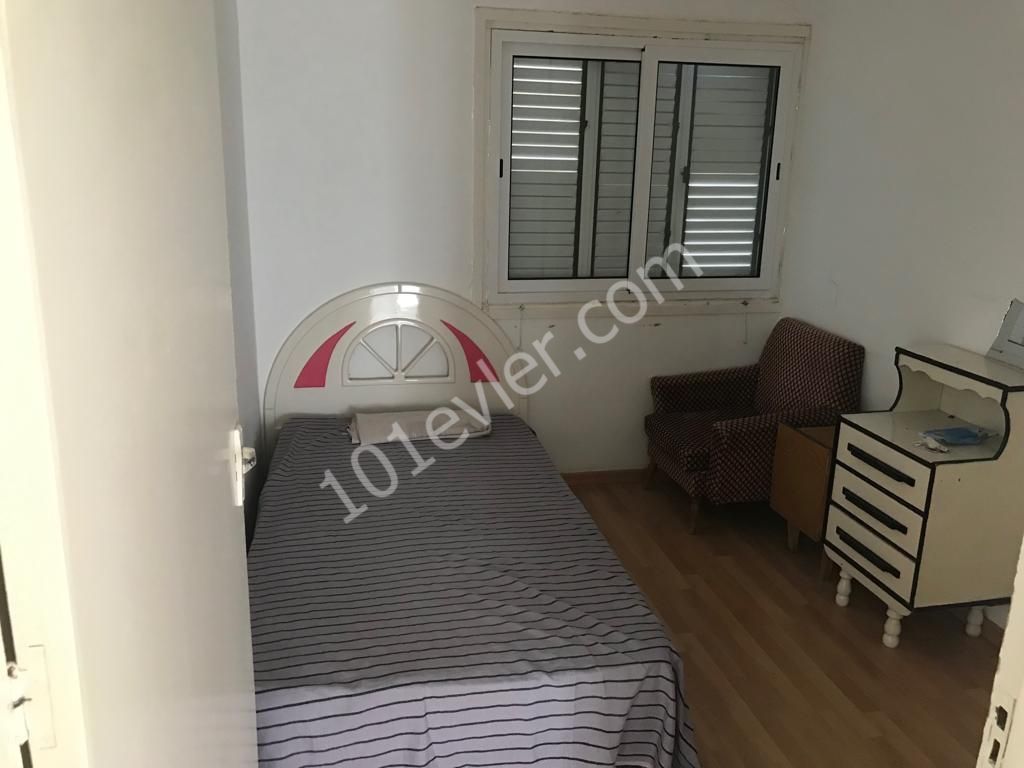 Göçmenköy'de Önde Ve Arkada Bahçeli Eşyalı Kiralık Villa 