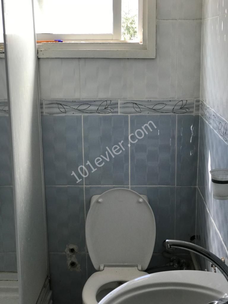 Göçmenköy'de Önde Ve Arkada Bahçeli Eşyalı Kiralık Villa 