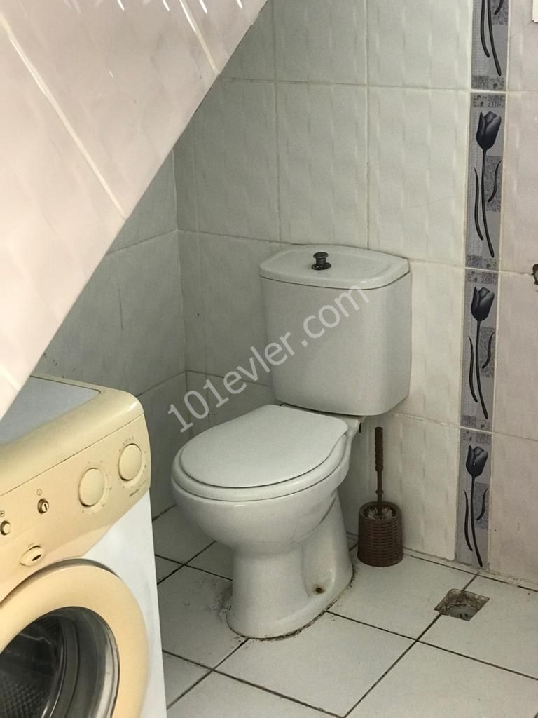 Göçmenköy'de Önde Ve Arkada Bahçeli Eşyalı Kiralık Villa 