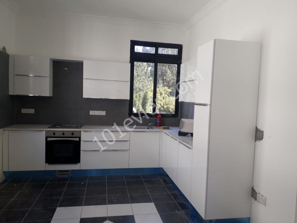 Flat To Rent in Kumsal, Nicosia