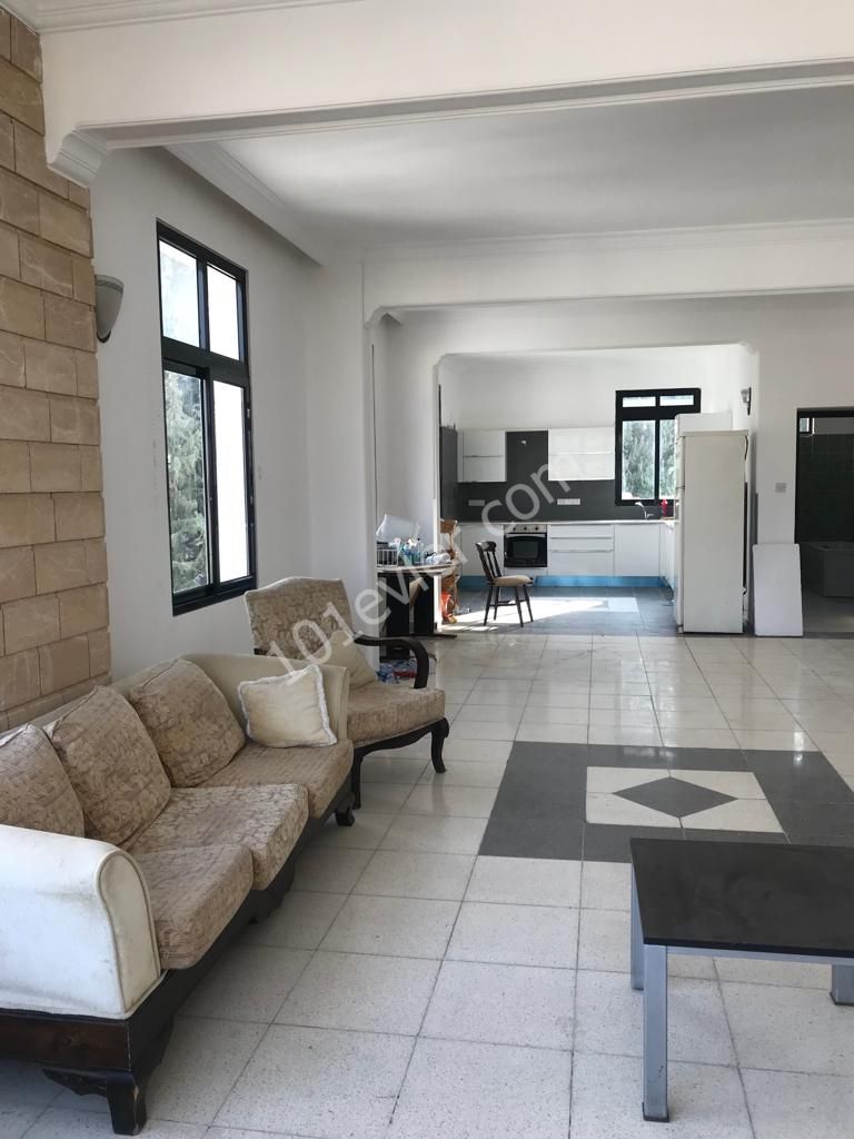 Flat To Rent in Kumsal, Nicosia