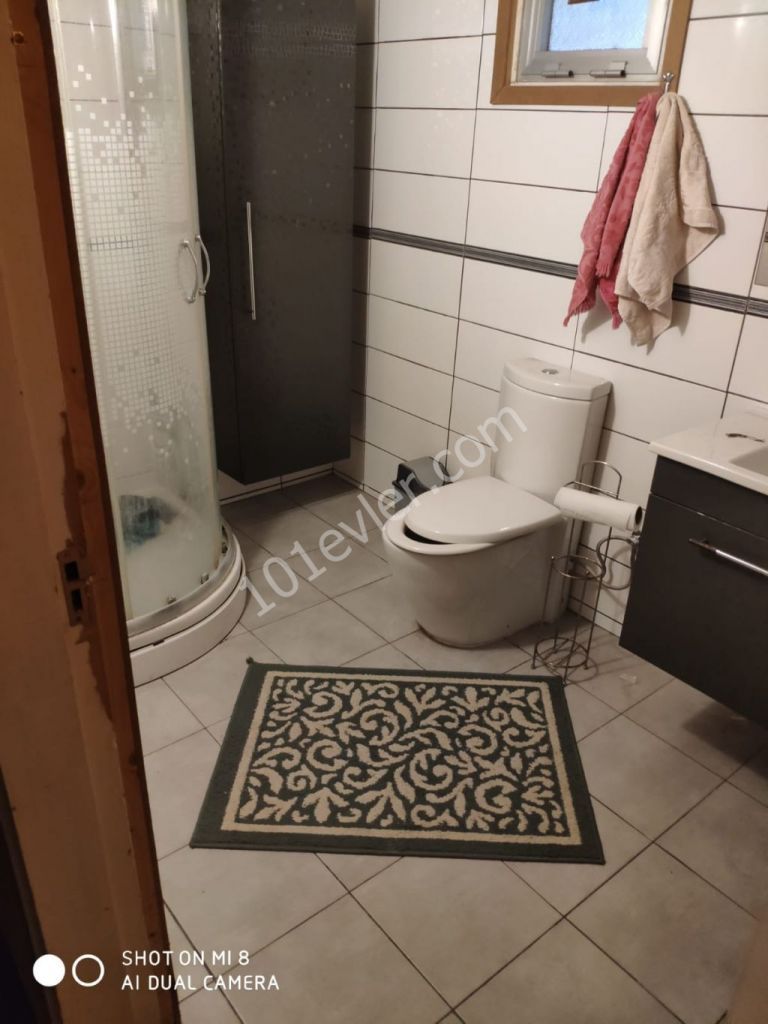 Gönyeli'de Duraklara İki Dakika Mesafede 3+1 (155m2) Zemin Kat  Kiralık Daire 