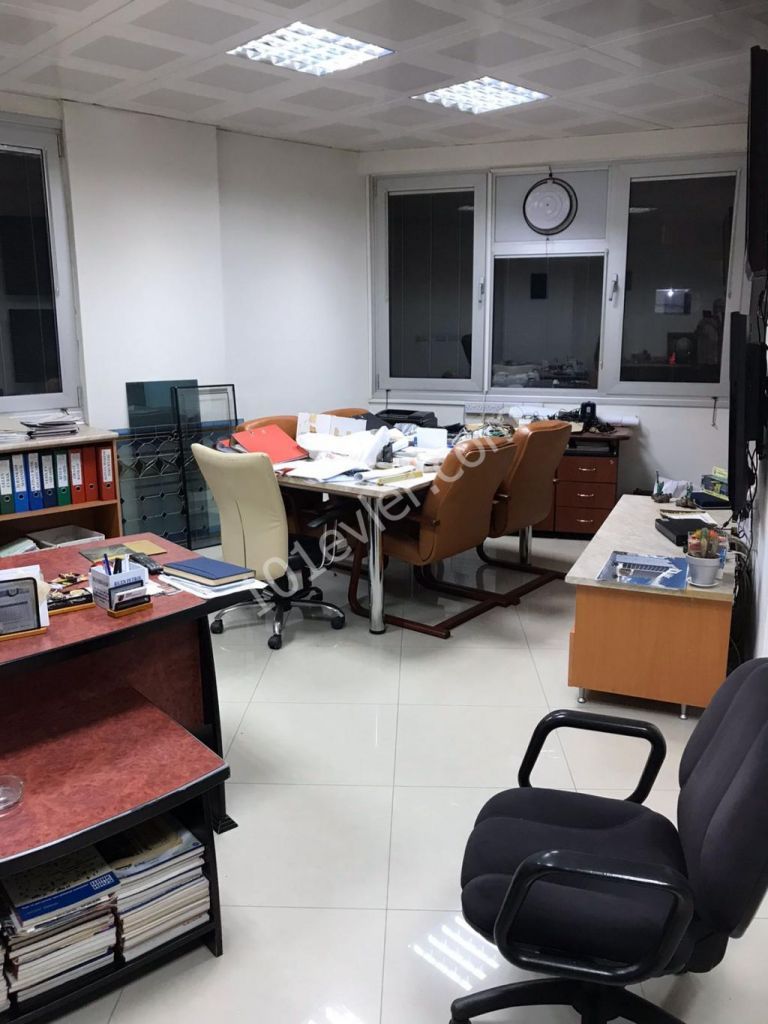 365 m2  Otopark Sorunu Olmayan Ticari Dükkan - Banka/ Mağaza/ Cafe / Ofis Gibi Kullanıma Uygun