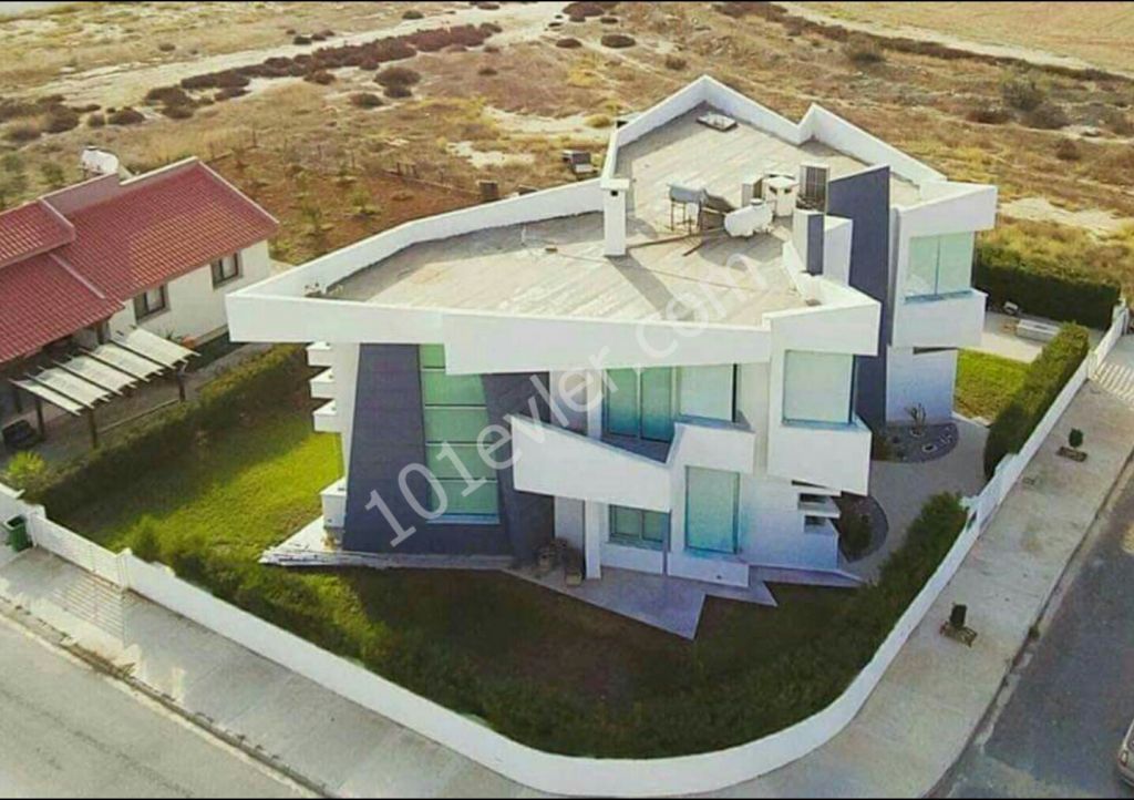 A 330 m2 Villa Offering an ULTRA LUX Living Opportunity in Famagusta! +90 542 861 62 72 - +90 533 843 21 39 ( Fatoş) Is Open For Exchange With a Villa With A View In the Kyrenia Region ** 