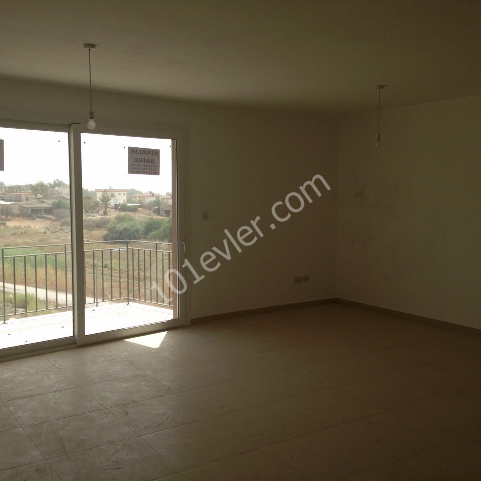 130m2 Spacious and Decked Apartment with Double Balcony - En suite 3+1 with Turkish Cob for Emergency Sale in Hamitkoy ** 