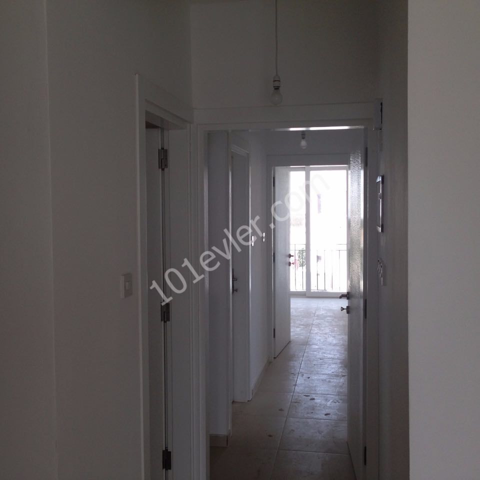 130m2 Spacious and Decked Apartment with Double Balcony - En suite 3+1 with Turkish Cob for Emergency Sale in Hamitkoy ** 