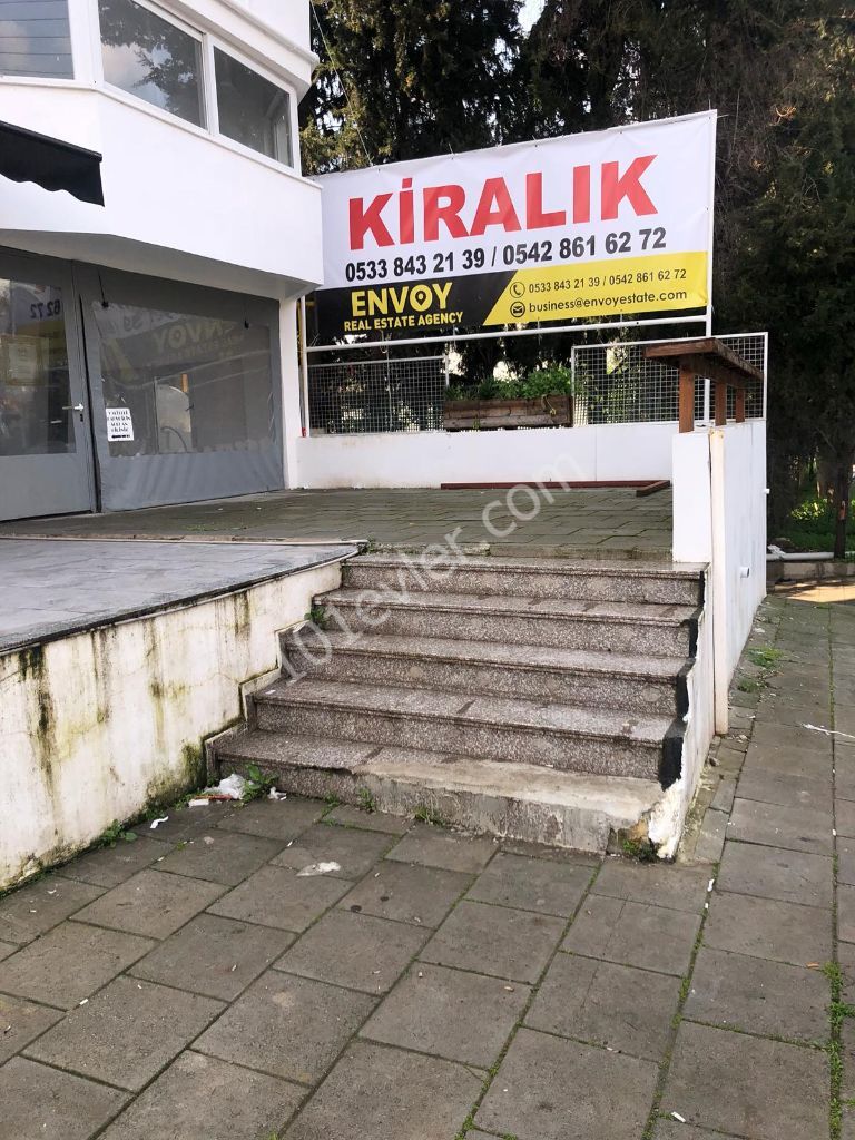 Dereboyunda Ana Cadde Üzerinde  Çember Üzerinde  250 m2 Kiralık 3 Katlı İşyeri