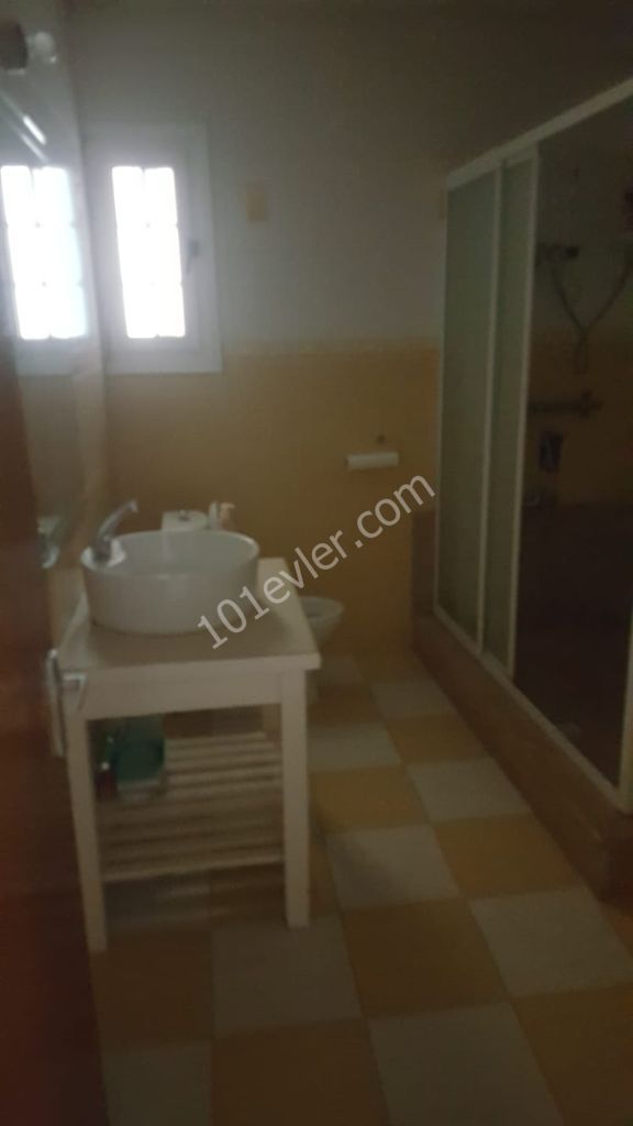 Flat To Rent in Köşklüçiftlik, Nicosia