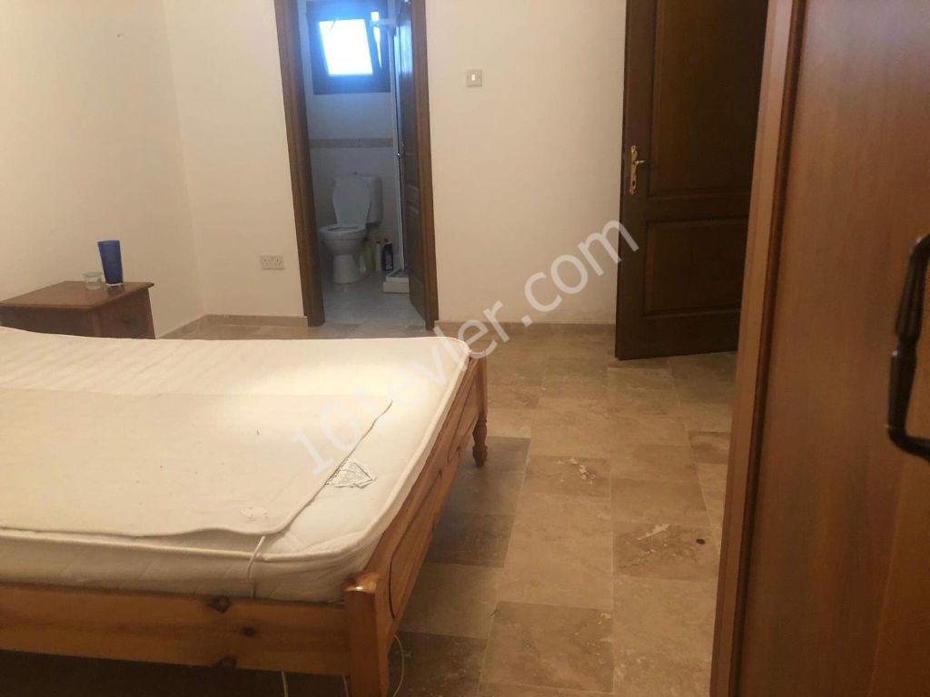 Flat To Rent in Alsancak, Kyrenia