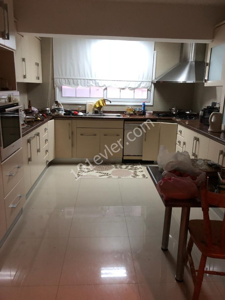 Flat To Rent in Köşklüçiftlik, Nicosia