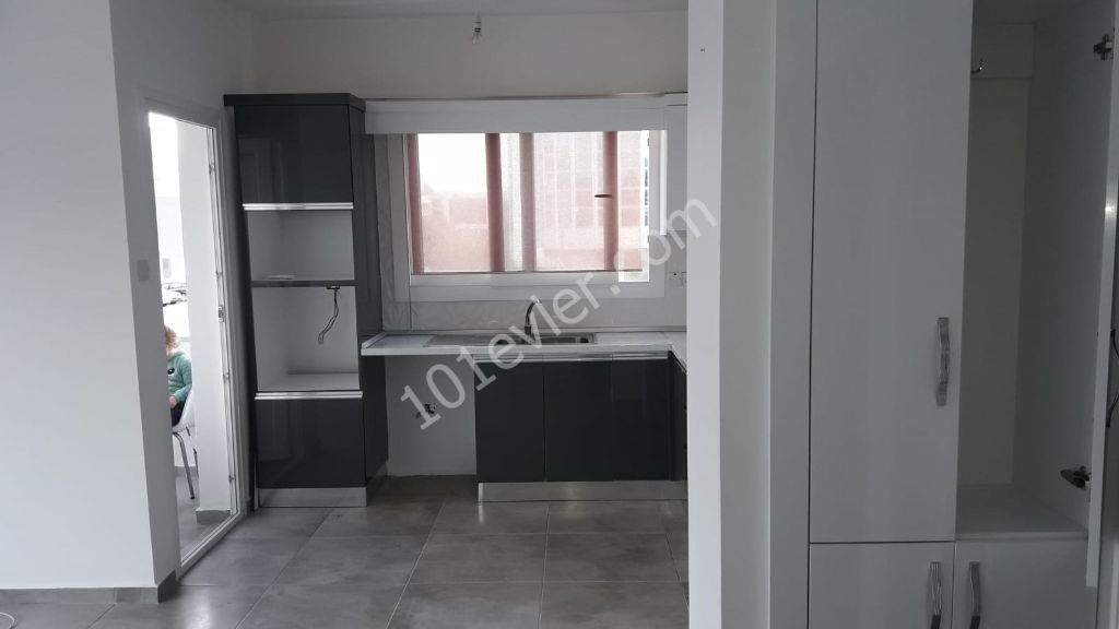 Ortaköy'de Eşyasız 1 Klimalı( 2+1)   90 m2   Daire