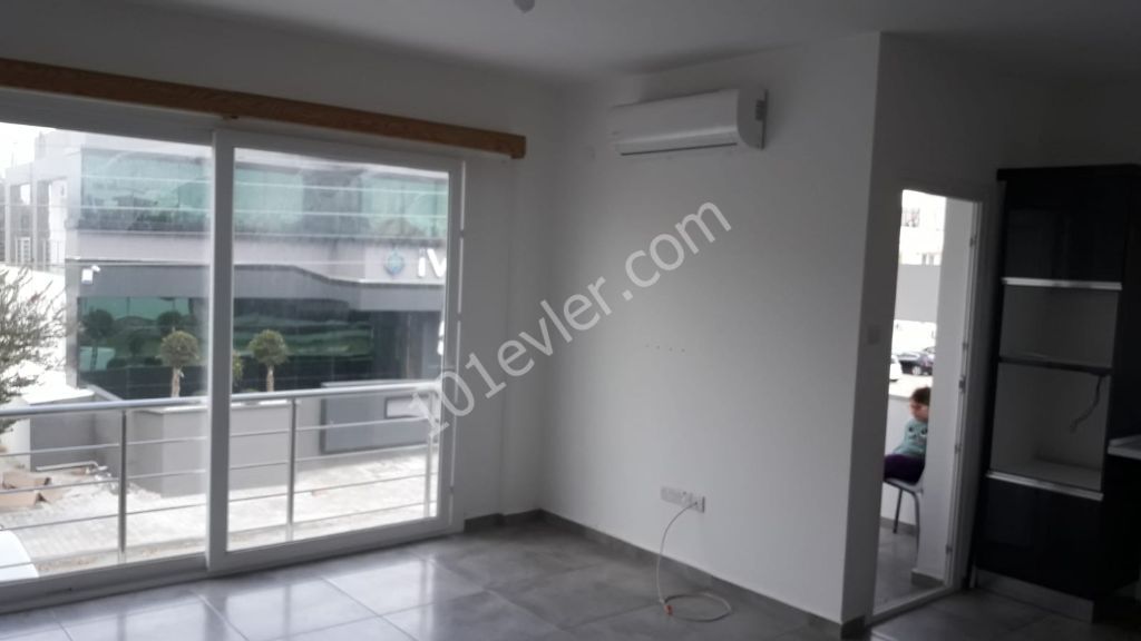 Ortaköy'de Eşyasız 1 Klimalı( 2+1)   90 m2   Daire