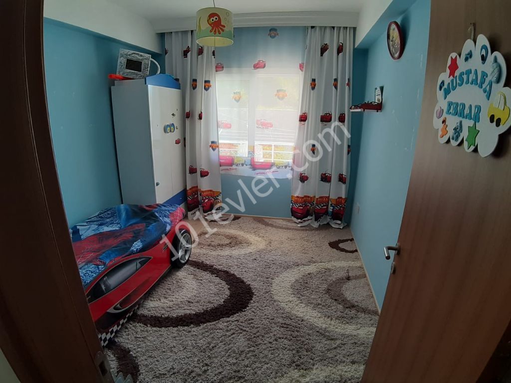 Girne Merkez'de 3+1 120m2  Full Eşyalı Lux Kiralık Daire 