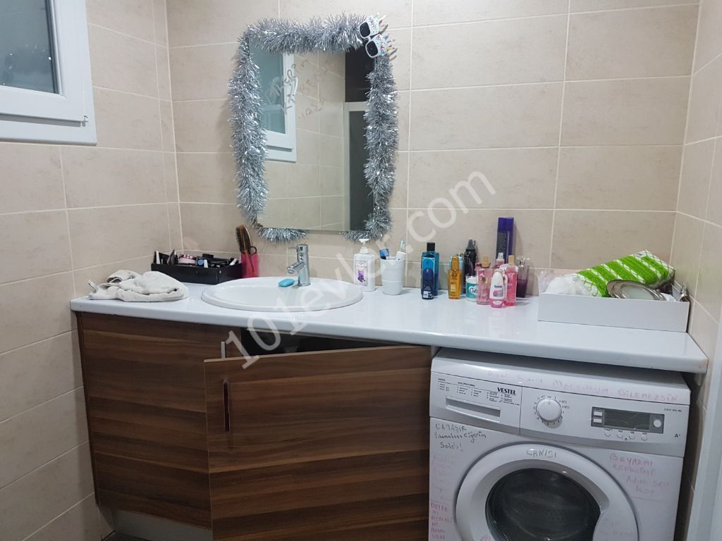 Girne Merkez'de Full Eşyalı Havuzlu Site İçerisinde Ultra Lux Daire