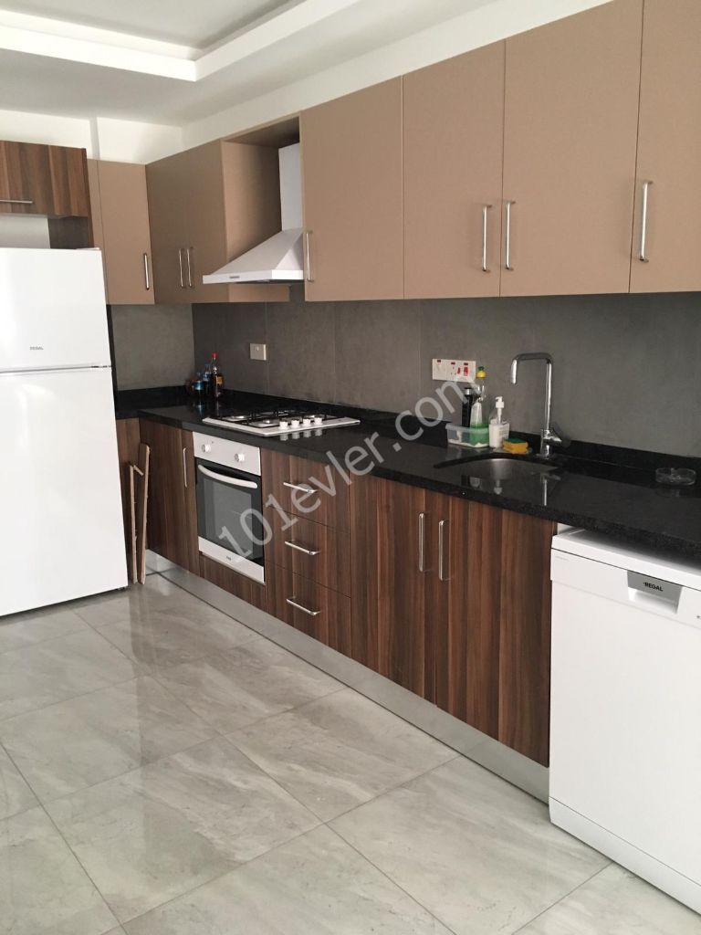 Girne Merkezde £300'den Başlayan  Lux  Eşyalı Ve Eşyasız Kiralık Daireler