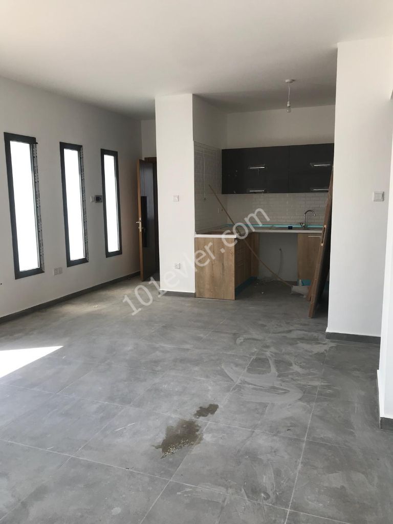 Wunderschöne Penthouses, die in Ortaköy( 3+1) mit türkischer Urkunde in Ultra Lu Llogara umgewandelt werden können, und( 2+1) +(1+1) Wohnungen (Alle mit den notwendigen für ein komfortables Leben in E Llogrtra eingefroren) ** 