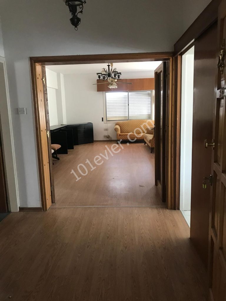 Apartment for Sale with Elevator in the Heart of Dereboyu ( 3+2 ) with a Spacious Hall of 50m2 in the Central Location ** 