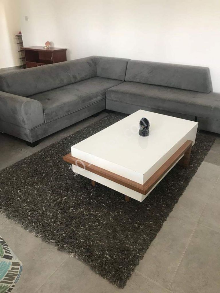 Küçük Kaymaklı'da 3+1 Öğrenci Ve Çalışanlara Yönelik Full Eşyalı Aylık Ödemeli Kiralık Daire 