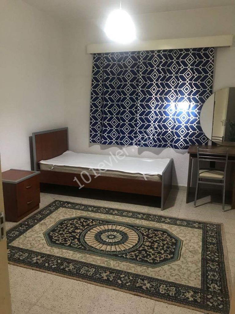 Küçük Kaymaklı'da 3+1 Öğrenci Ve Çalışanlara Yönelik Full Eşyalı Aylık Ödemeli Kiralık Daire 