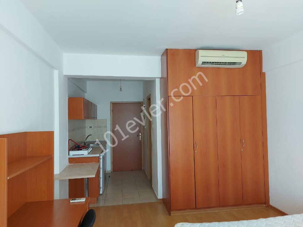 Lefkoşa Gönyeli'de Kiralık Studio Daire 