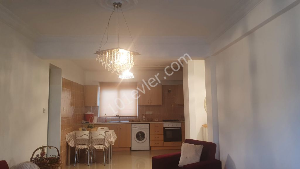 Gönyeli'de 2+1 Geniş Eşyalı Kiralık Daire 