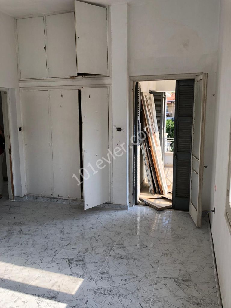 Dereboyu'da Merkezi Konumda 300m2 Ofis / Klinik / Restaurant Olmaya Müsait Kiralık Emlak 