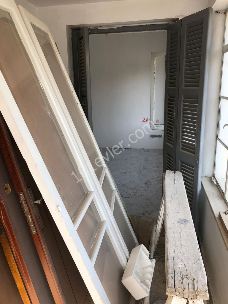 Dereboyu'da Merkezi Konumda 300m2 Ofis / Klinik / Restaurant Olmaya Müsait Kiralık Emlak 