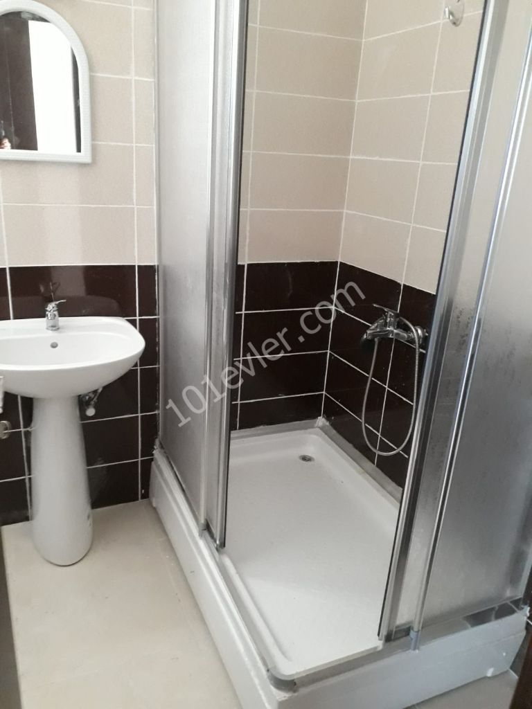 Girne Karaoğlanoğlu Bölgesinde 2+1 Kiralık Daire 