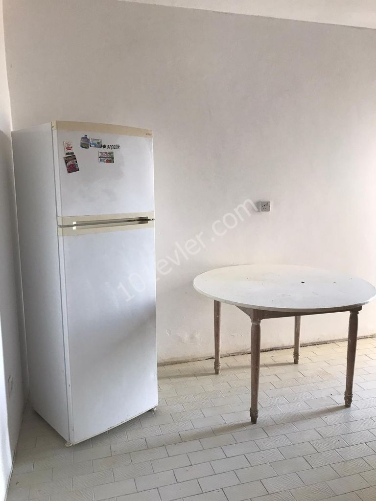 Girne Kaşgar'da 3+1 Eşyalı Dağ Deniz Manzaralı Kiralık Daire 