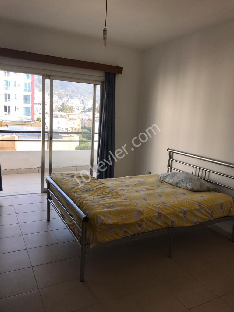 Girne Kaşgar'da 3+1 Eşyalı Dağ Deniz Manzaralı Kiralık Daire 