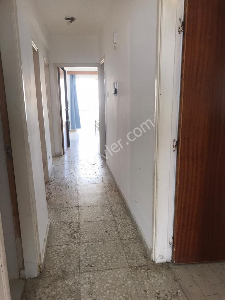 Girne Kaşgar'da 3+1 Eşyalı Dağ Deniz Manzaralı Kiralık Daire 