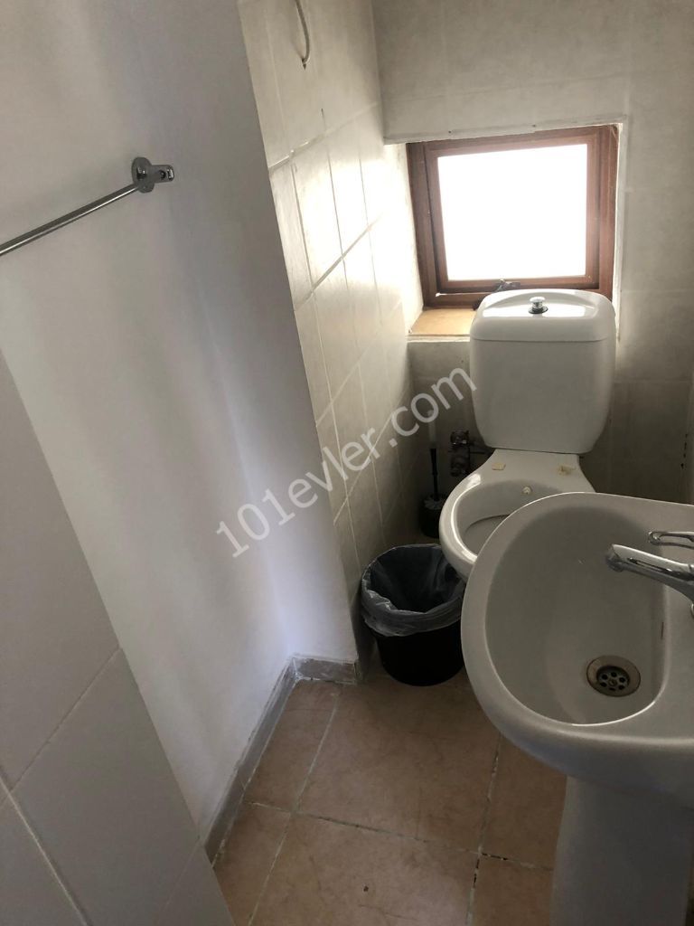 Flat To Rent in Lefkoşa Surlariçi, Nicosia