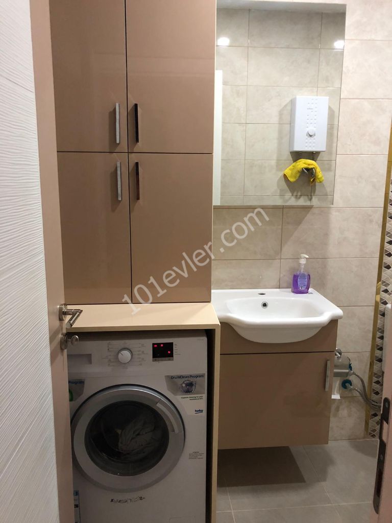 Penthouse For Sale in Küçük Kaymaklı, Nicosia