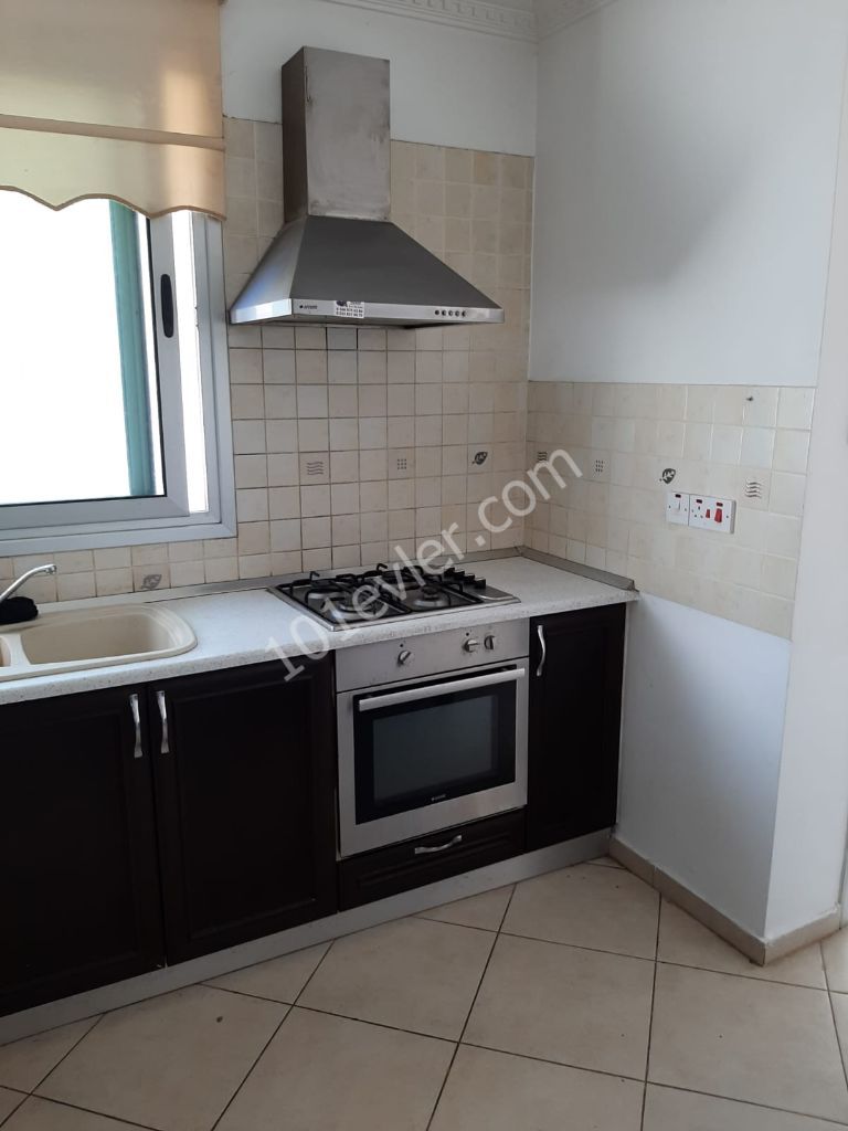 Gönyeli'de Eşyalı 3+1 Kiralık Daire