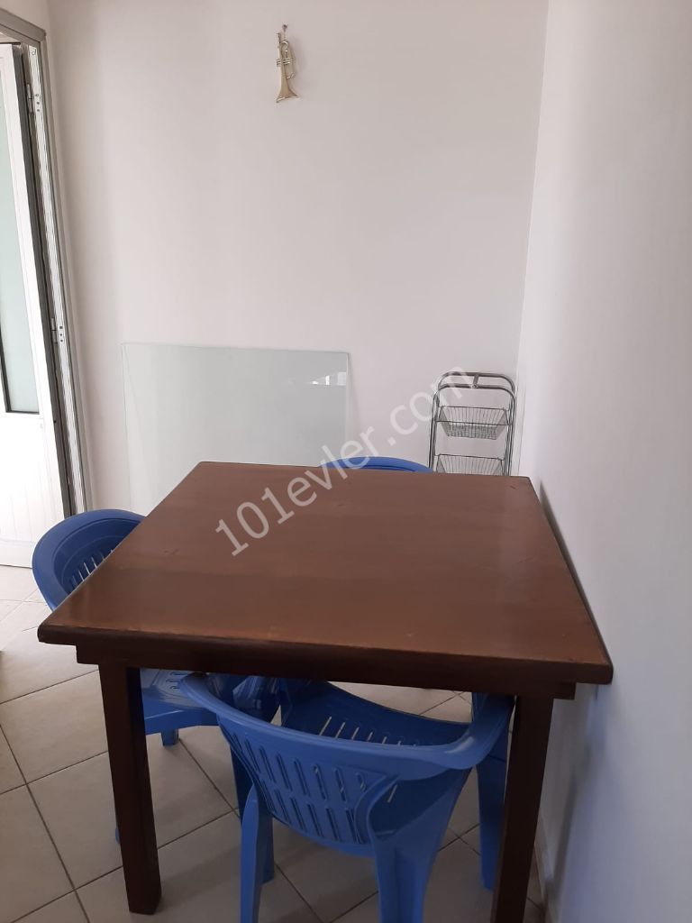 Gönyeli'de Eşyalı 3+1 Kiralık Daire