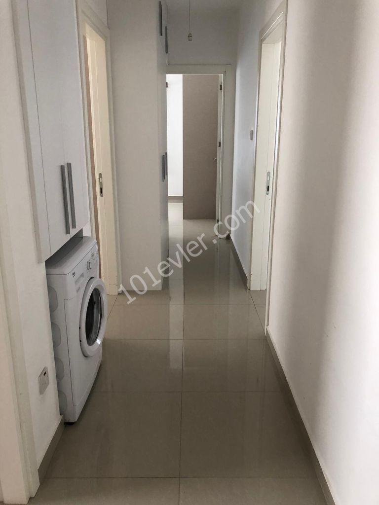 Gönyeli'de Lüx Huzurlu Balkonlu Asansörlü Kiralık Daire