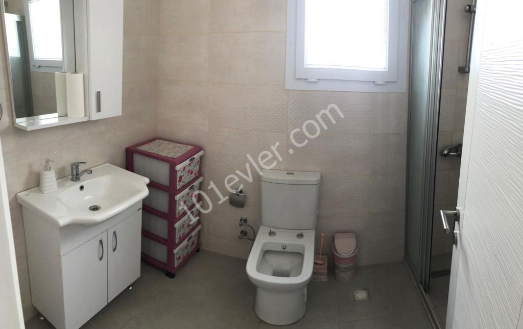 Gönyeli'de Lüx Huzurlu Balkonlu Asansörlü Kiralık Daire