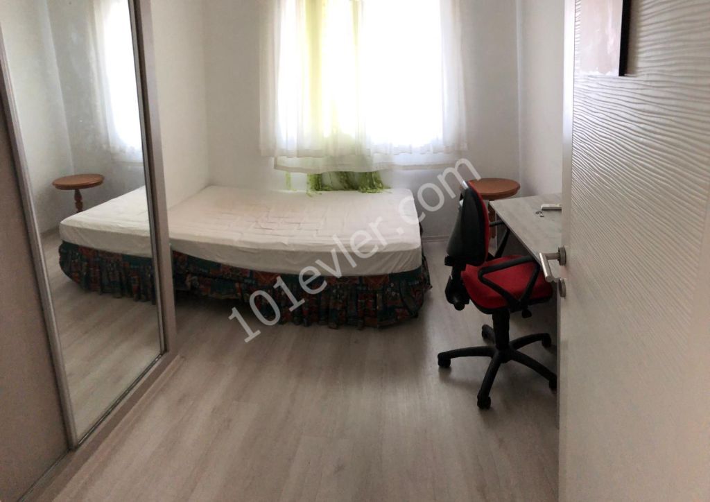 Gönyeli'de Balkonlu Asansörlü Full Eşyalı Kiralık Daire 