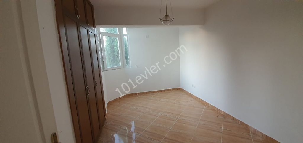 Flat To Rent in Girne Merkez, Kyrenia