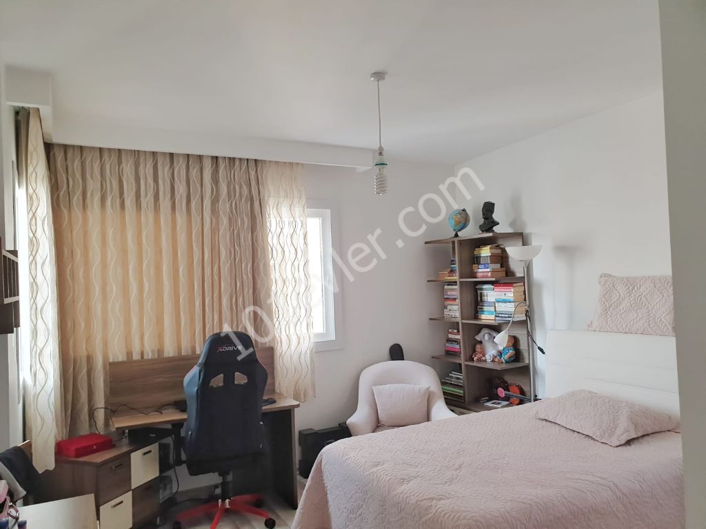 Flat For Sale in Girne Merkez, Kyrenia