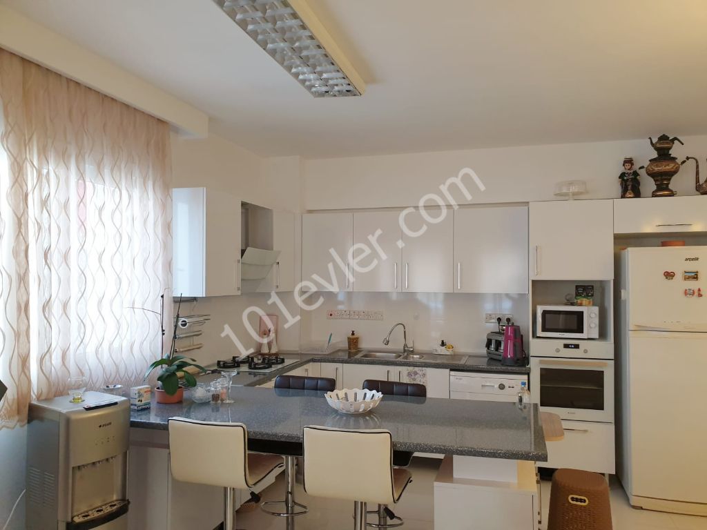 Flat For Sale in Girne Merkez, Kyrenia