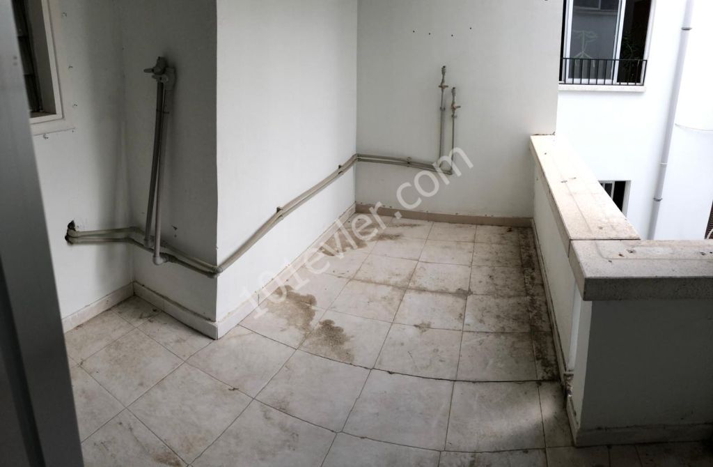 Flat To Rent in Köşklüçiftlik, Nicosia