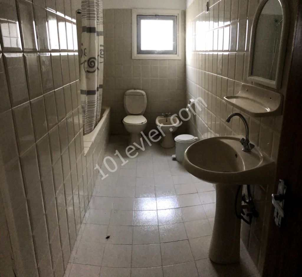 Flat To Rent in Köşklüçiftlik, Nicosia