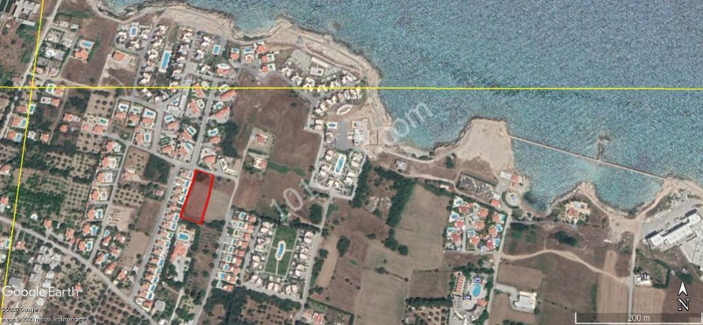 Residential Zoned Plot For Sale in Lapta, Kyrenia